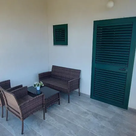 Apartment Silvija Near Luke Beach