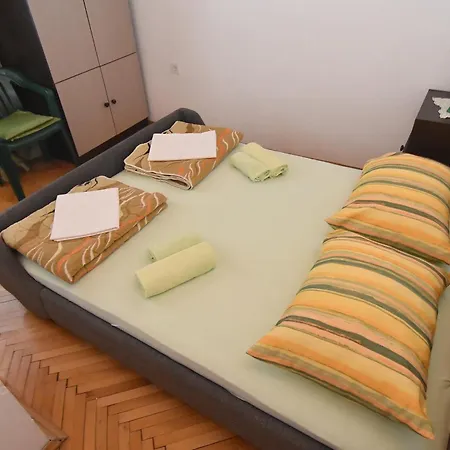 Apartment Silvija Near Luke Beach